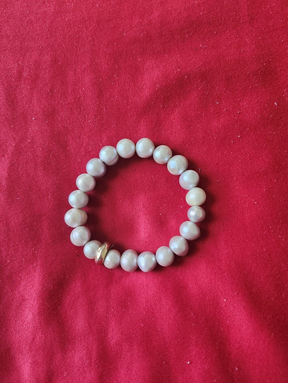 Classic Gray Pearl Stretch Bracelet with Gold Accent